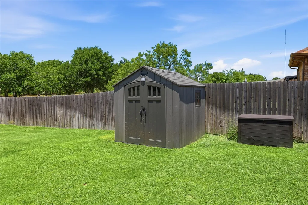 124 Chambers Creek Circle Maypearl TX 76064