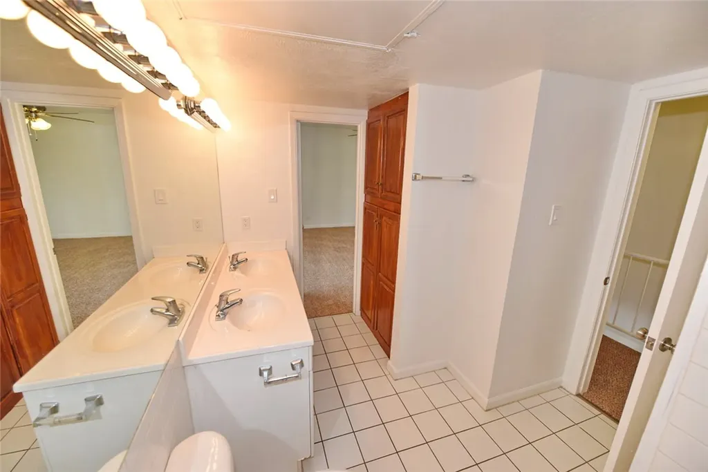 4033 Gilbert Avenue Dallas TX 75219
