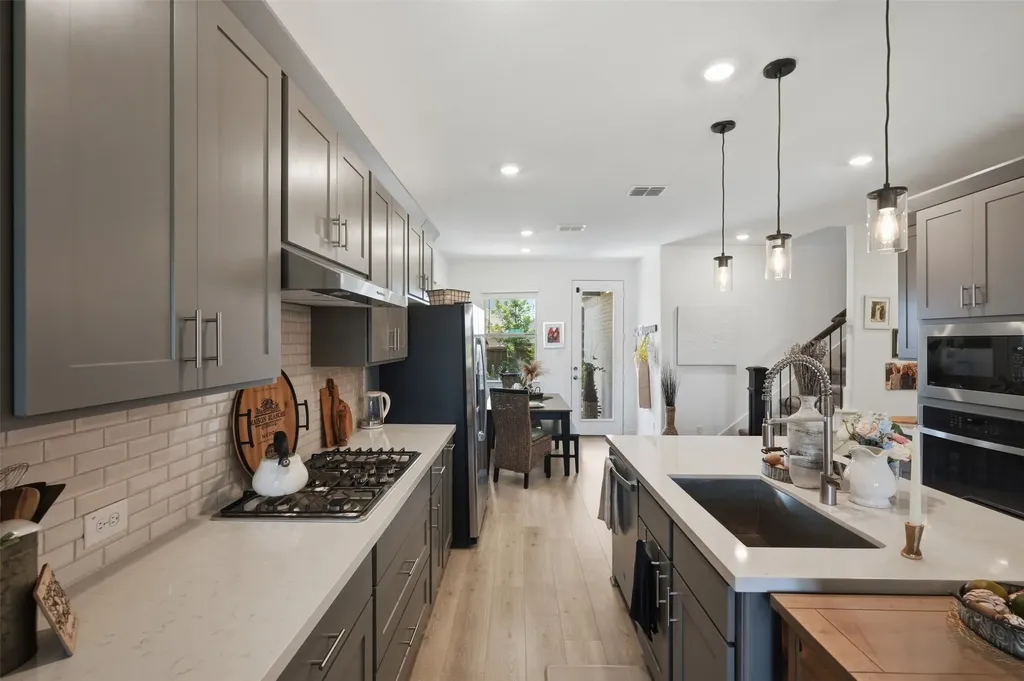 1205 Beebalm Mews Celina TX 75009