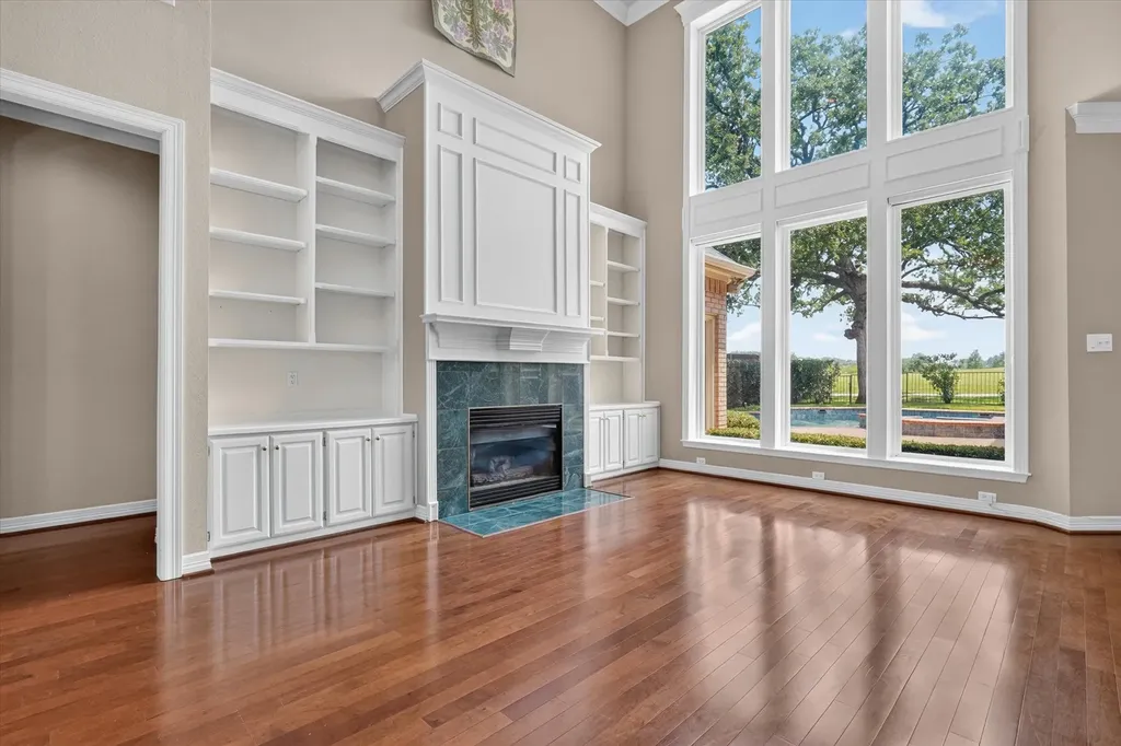 702 Buttermilk Drive Arlington TX 76006