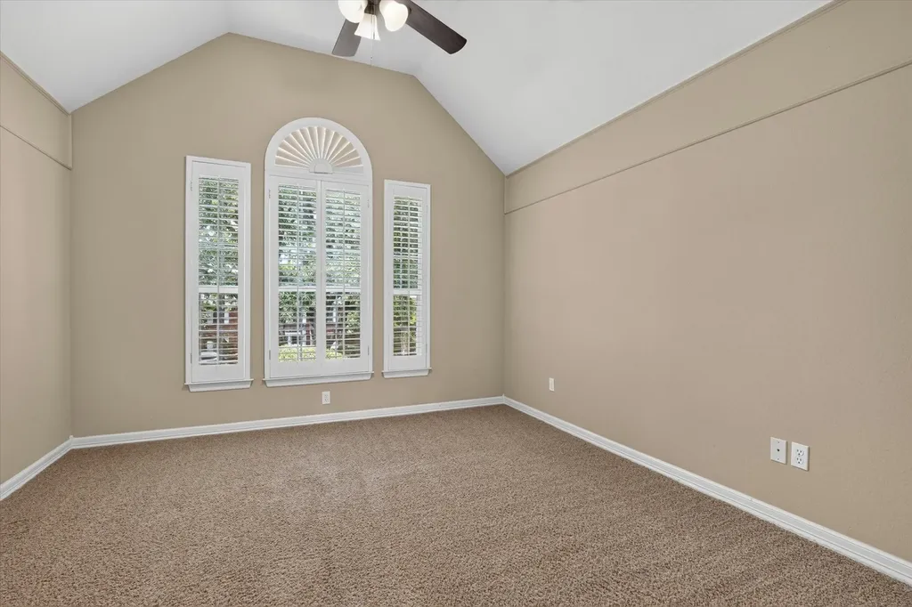702 Buttermilk Drive Arlington TX 76006
