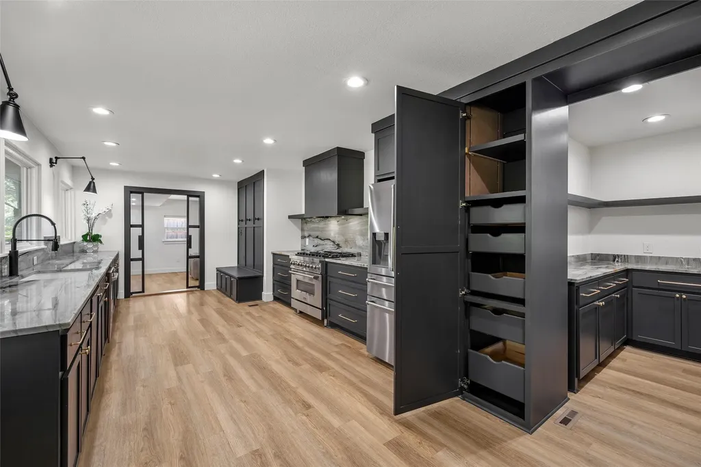 4916 Ridgeview Drive Waco TX 76710