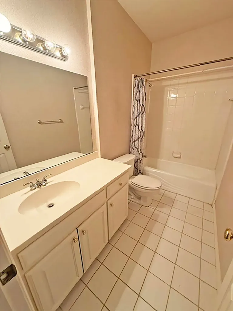 1113 Ellison Park Circle Denton TX 76205