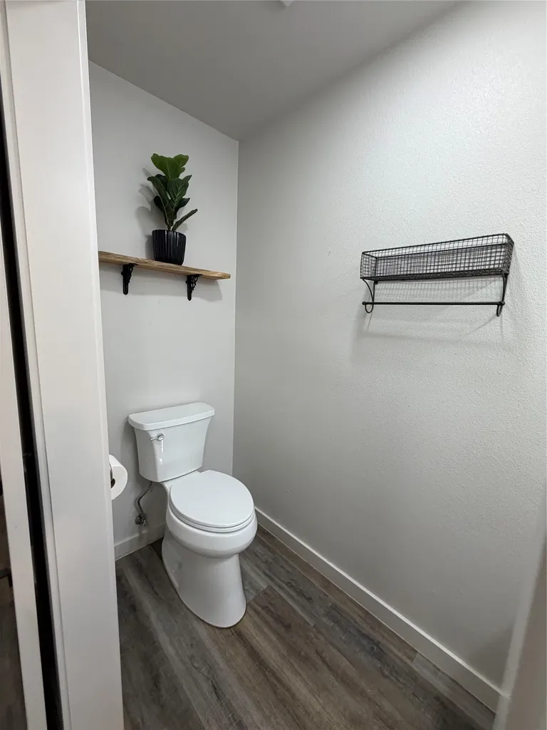 809 S Van Buren Mcgregor TX 76657