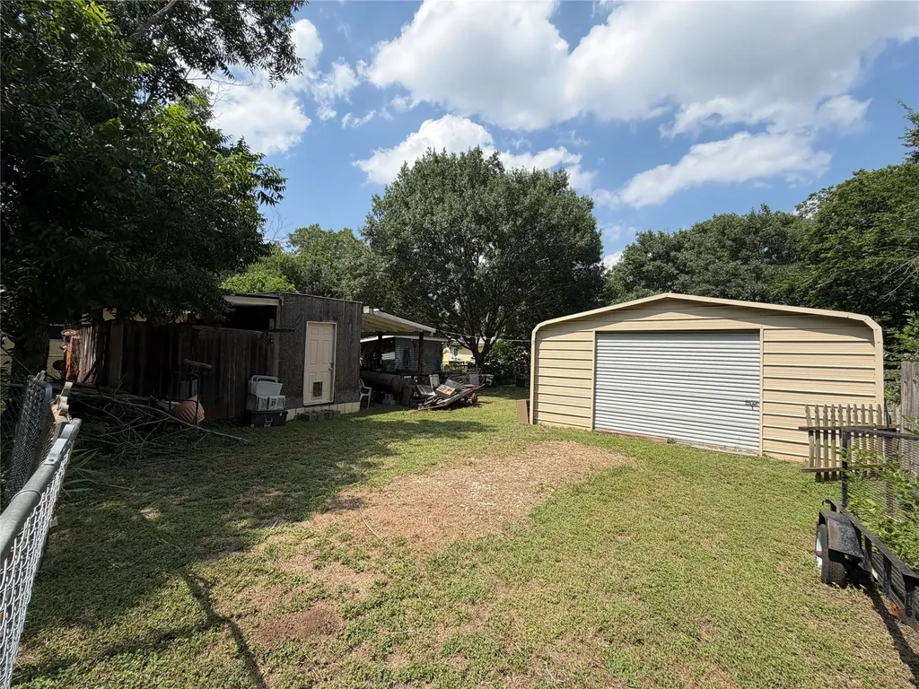 809 S Van Buren Mcgregor TX 76657