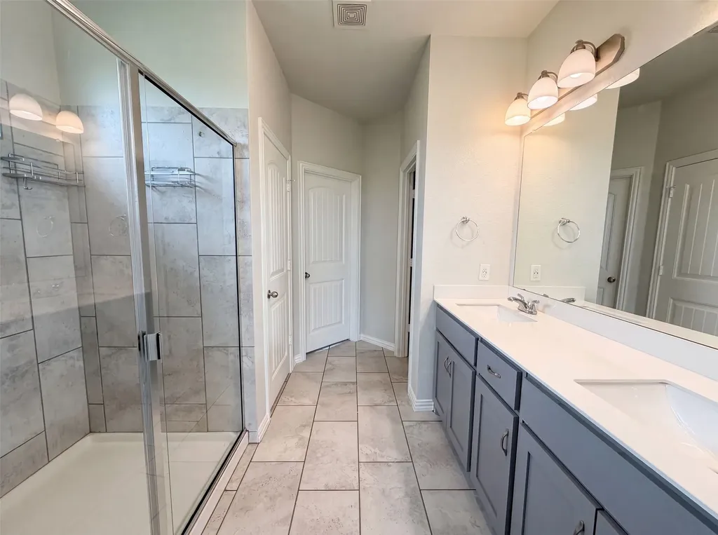 211 Spring Creek Circle Paradise TX 76073