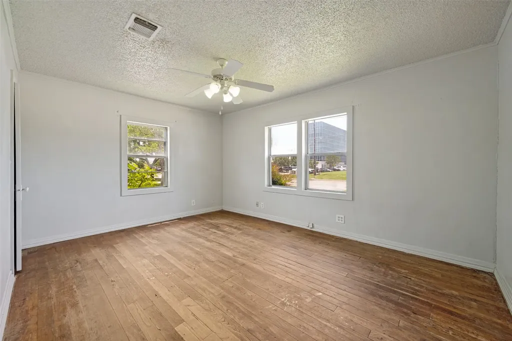1814 Refinery Road Gainesville TX 76240