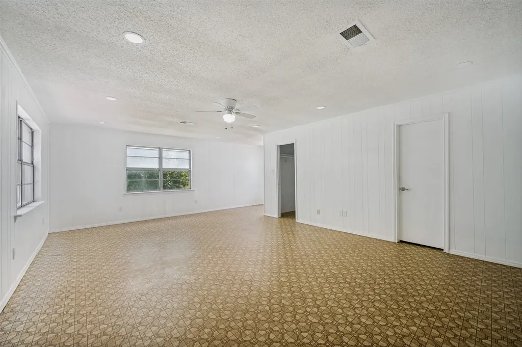 1814 Refinery Road Gainesville TX 76240