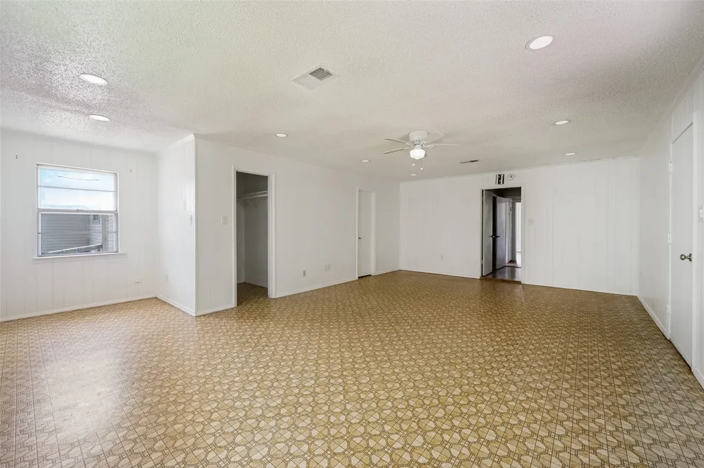 1814 Refinery Road Gainesville TX 76240