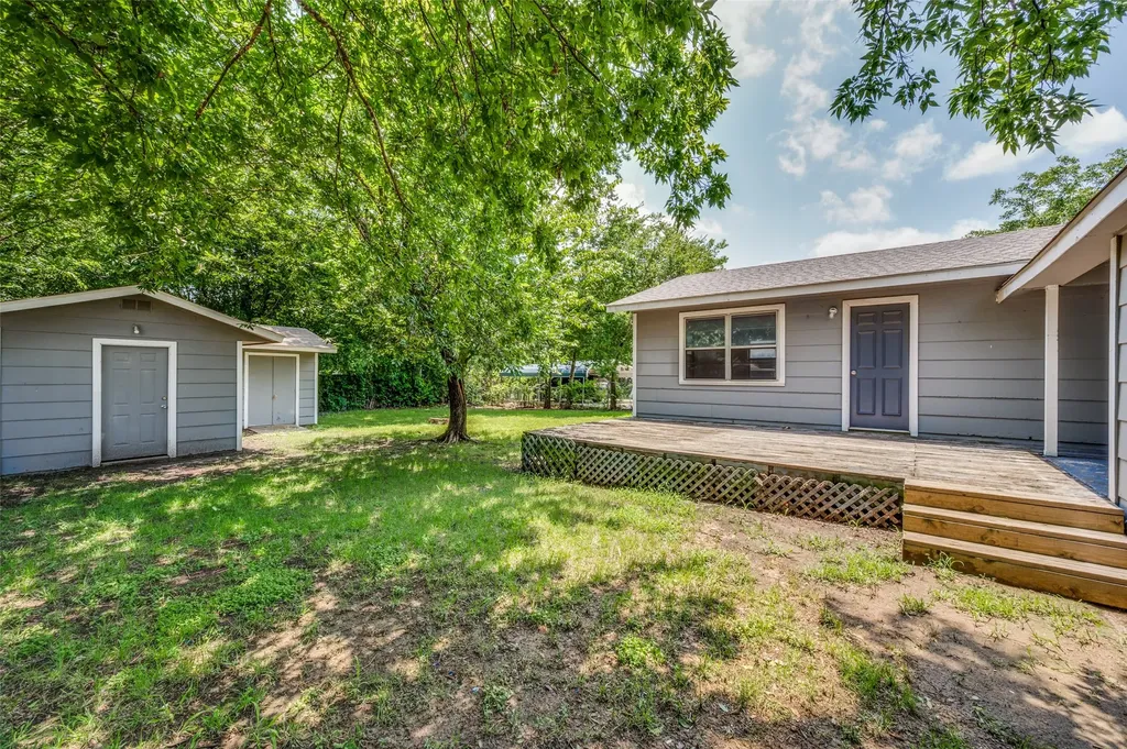 1814 Refinery Road Gainesville TX 76240