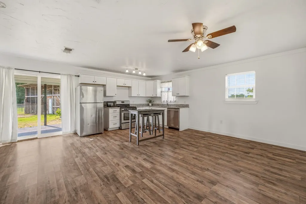 25263 N Us Highway 281 Stephenville TX 76401