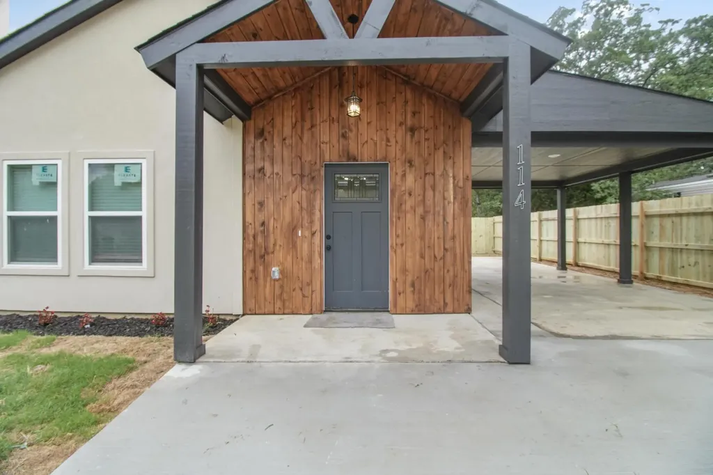 114 Bowie Street Mabank TX 75156
