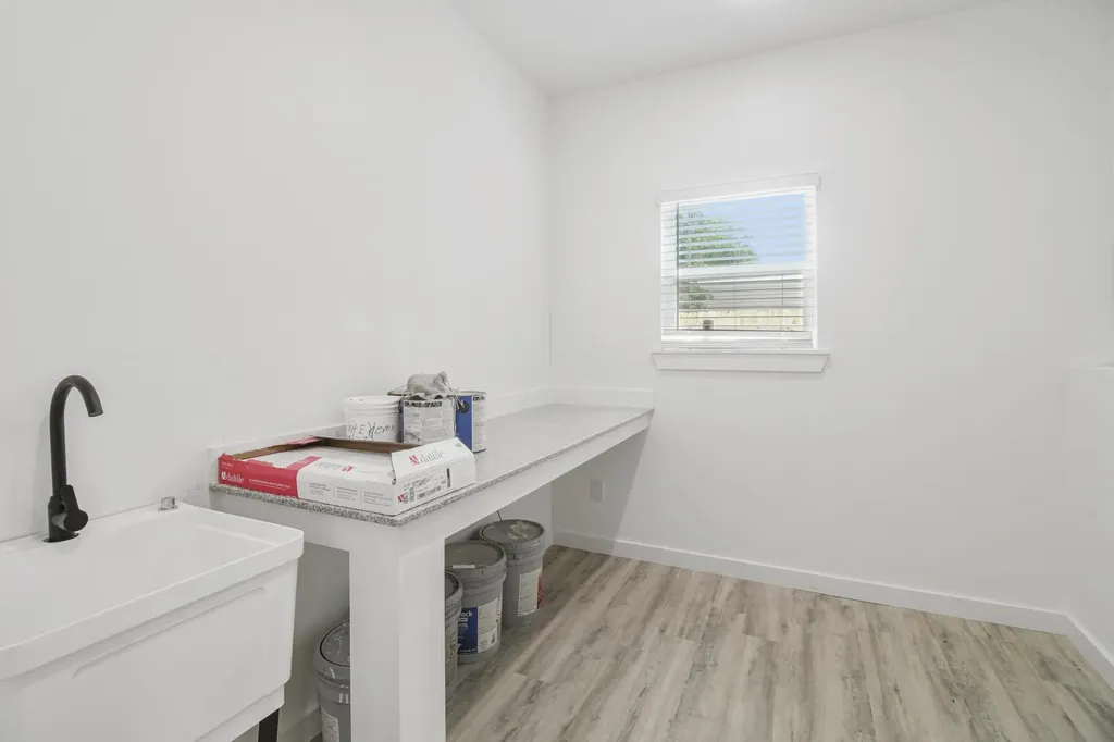 114 Bowie Street Mabank TX 75156