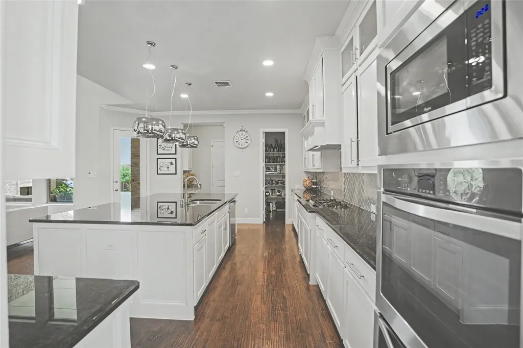 3801 Plum Vista Place Arlington TX 76005