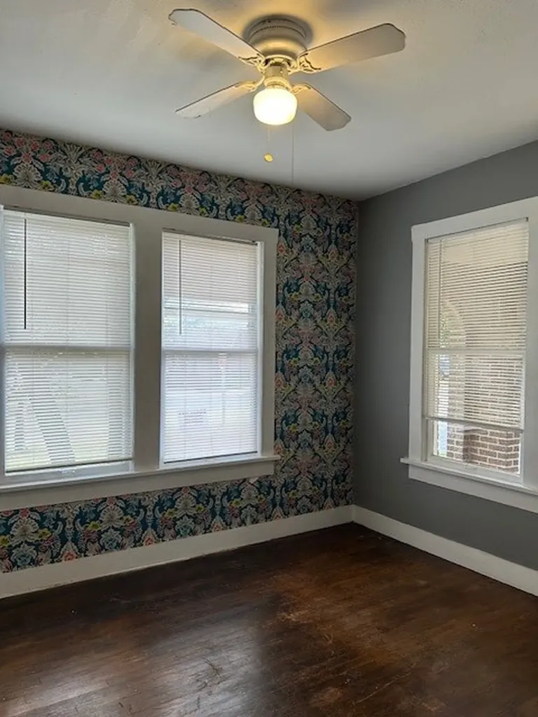 1615 Kenley Avenue Fort Worth TX 76107