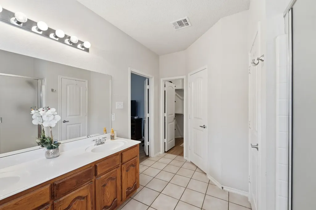 1953 Rustic Creek Drive Garland TX 75040
