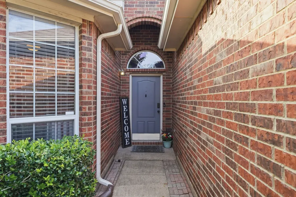 1953 Rustic Creek Drive Garland TX 75040