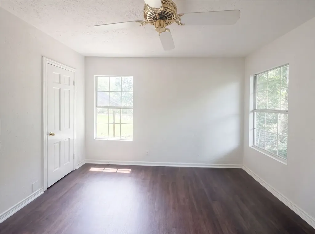 11216 Barbarosa Drive Dallas TX 75228