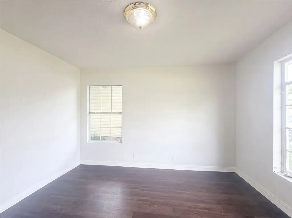 11216 Barbarosa Drive Dallas TX 75228