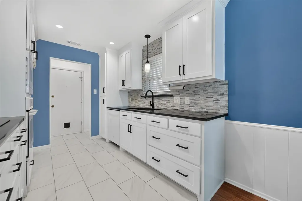 3712 Holly Springs Drive Fort Worth TX 76133