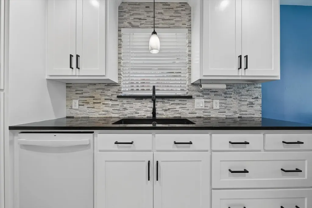 3712 Holly Springs Drive Fort Worth TX 76133