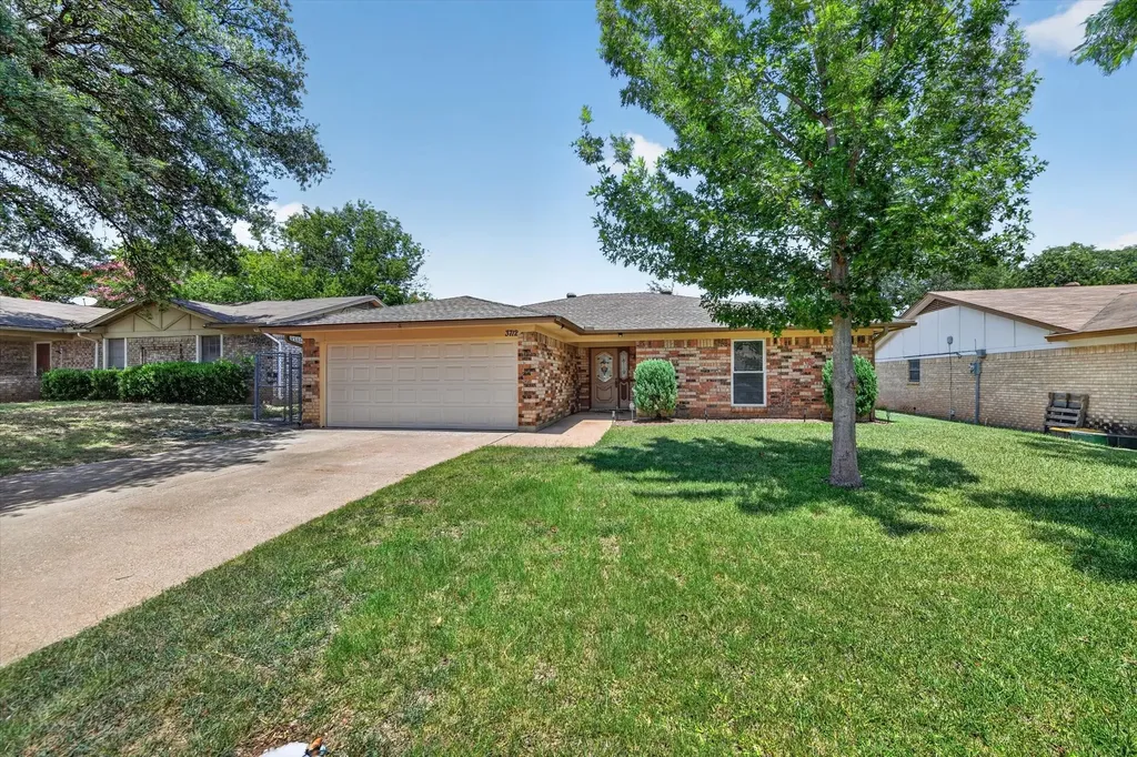 3712 Holly Springs Drive Fort Worth TX 76133
