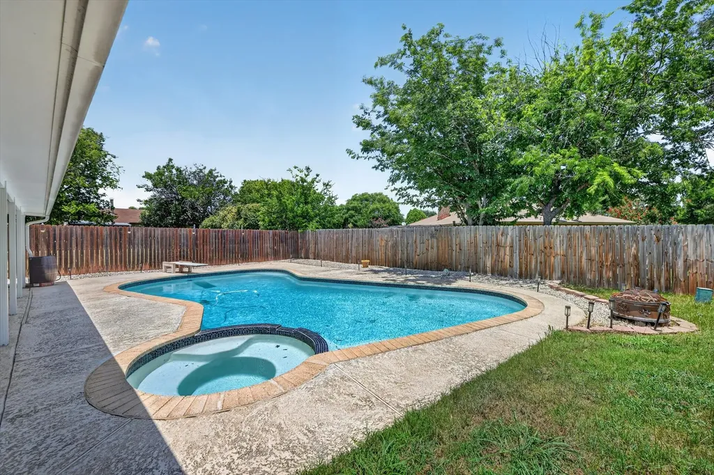3712 Holly Springs Drive Fort Worth TX 76133