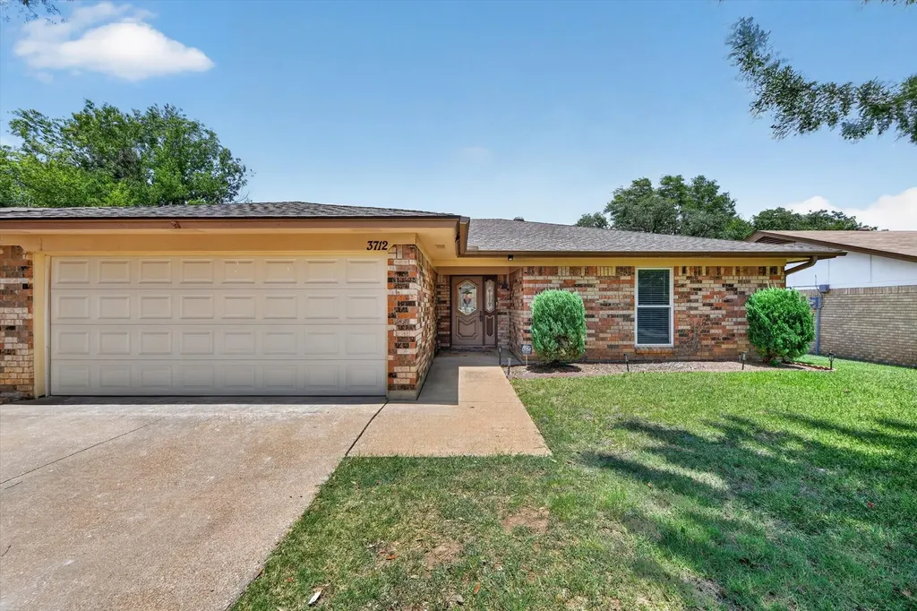 3712 Holly Springs Drive Fort Worth TX 76133