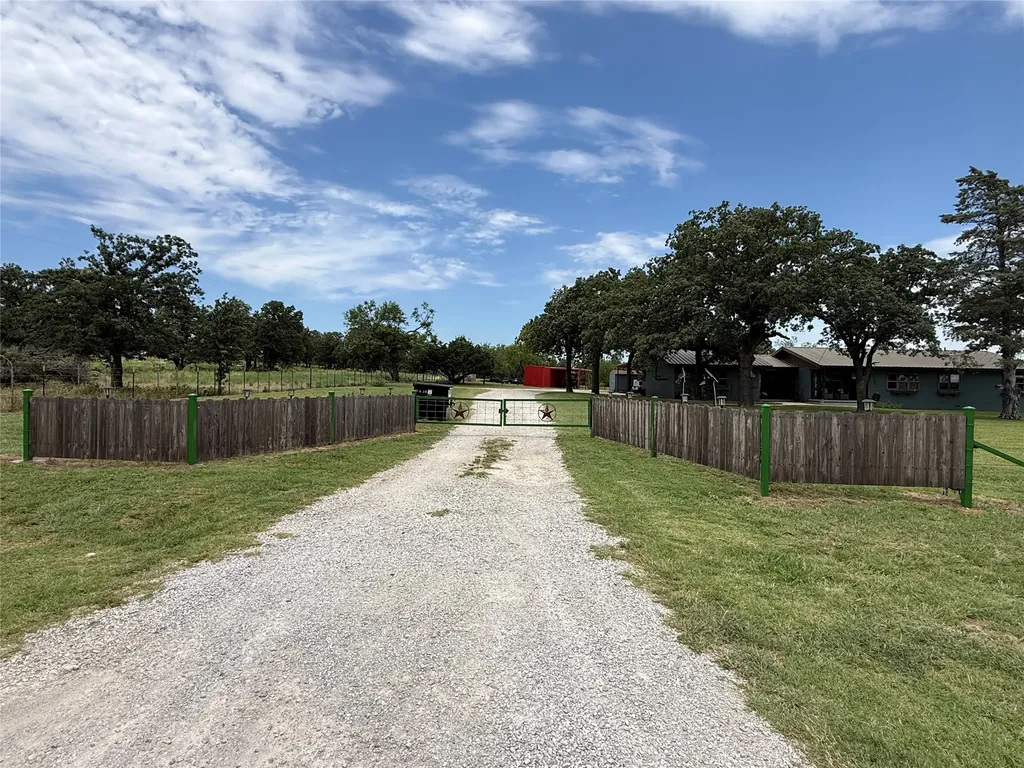 1610 Highway 101 Ranger TX 76470