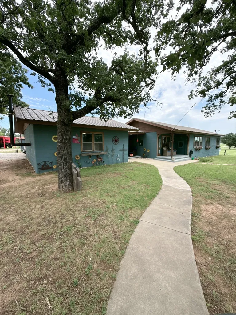 1610 Highway 101 Ranger TX 76470