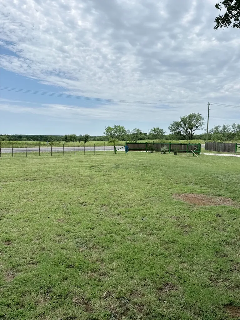 1610 Highway 101 Ranger TX 76470
