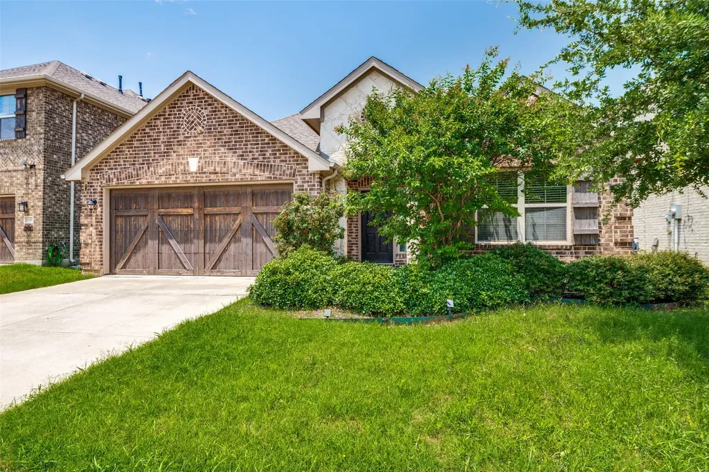 4541 Conrad Avenue Aubrey TX 76227