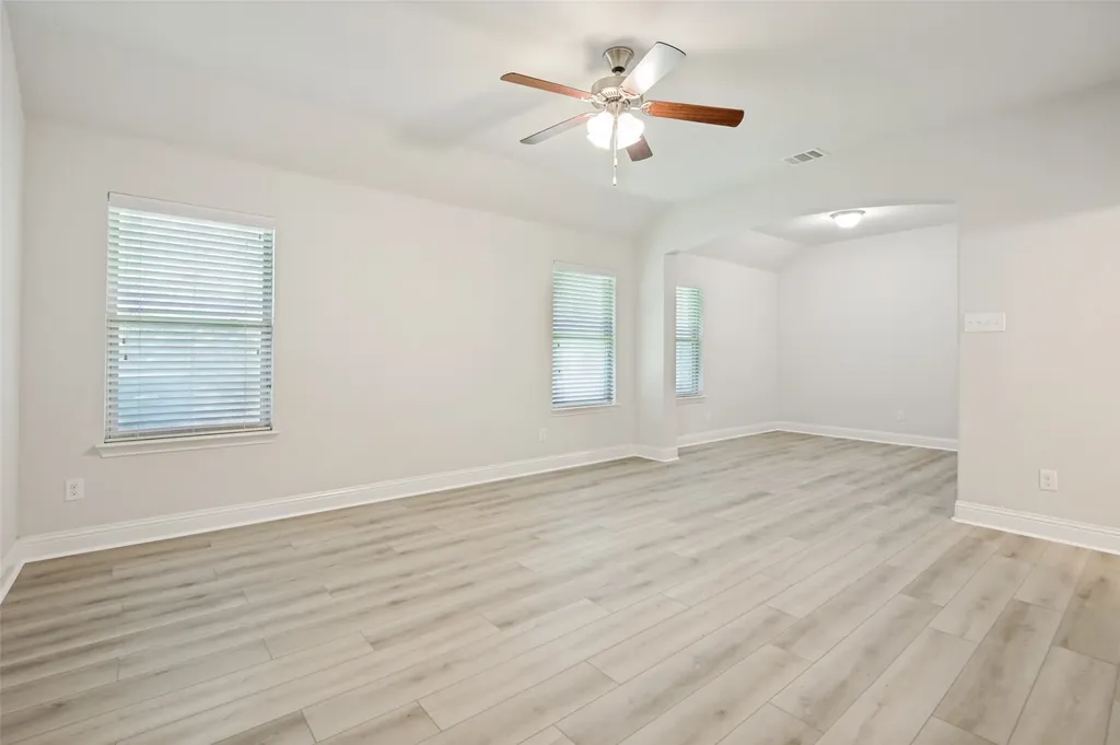 4541 Conrad Avenue Aubrey TX 76227