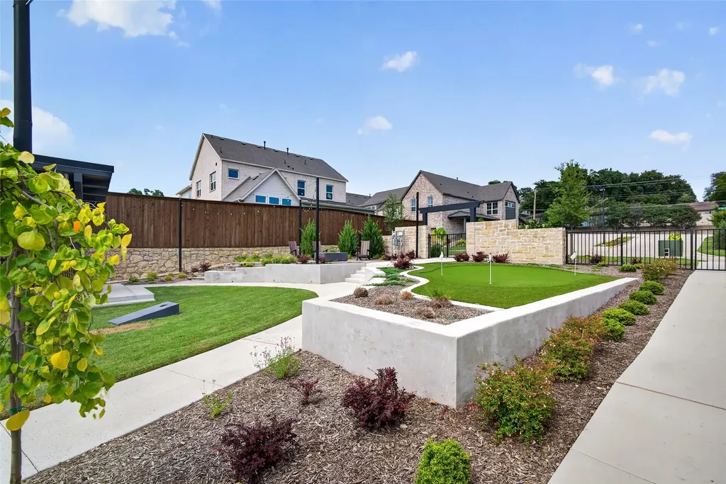 9676 Mav Lane Dallas TX 75238