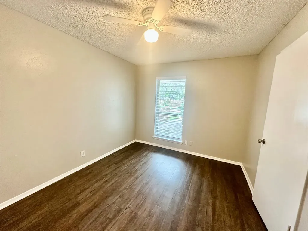 934 Cottonwood Trail Benbrook TX 76126