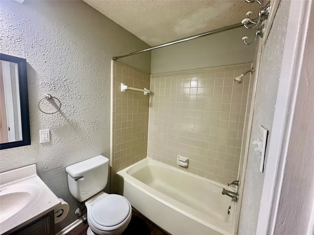 934 Cottonwood Trail Benbrook TX 76126