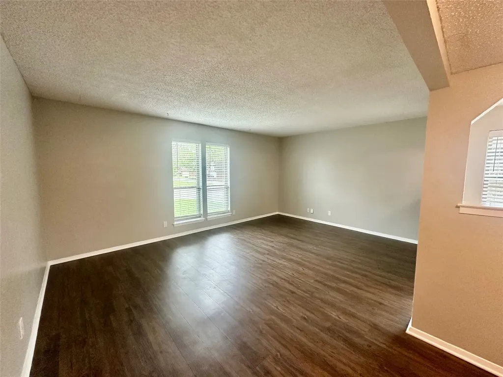934 Cottonwood Trail Benbrook TX 76126