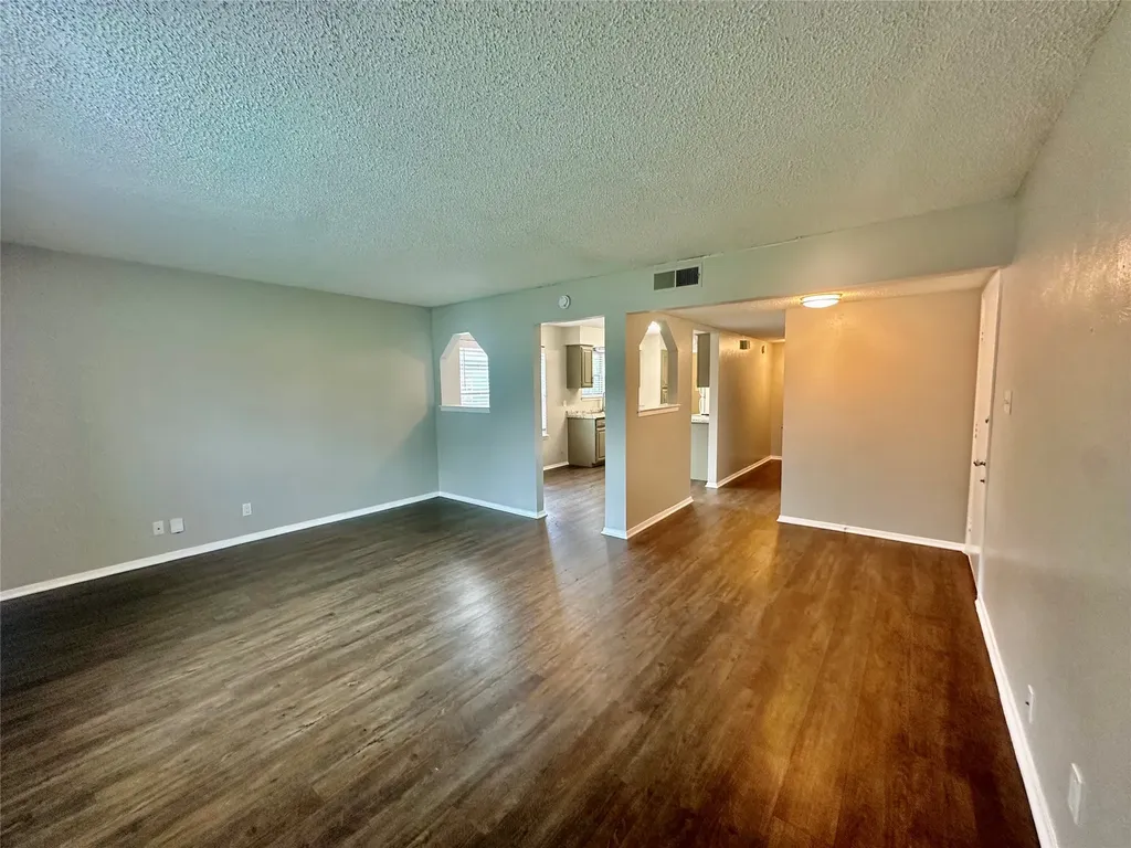 934 Cottonwood Trail Benbrook TX 76126