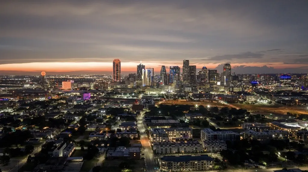 1900 S Ervay Street Dallas TX 75215