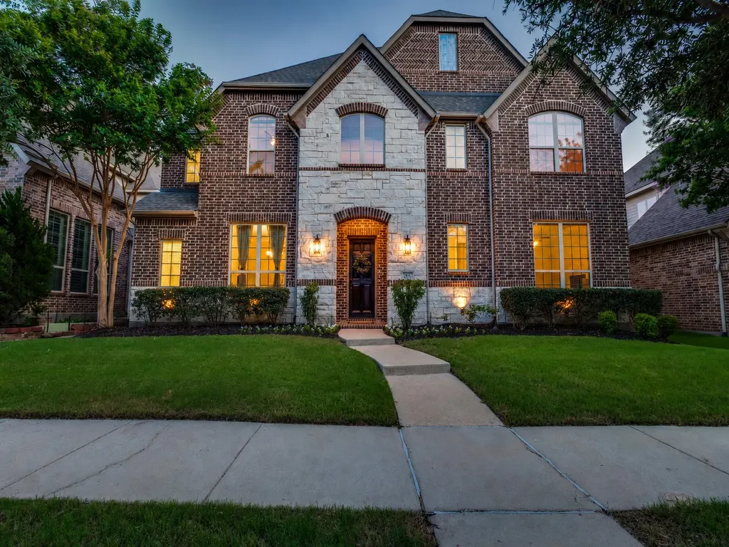2812 Damsel Bella Boulevard Lewisville TX 75056
