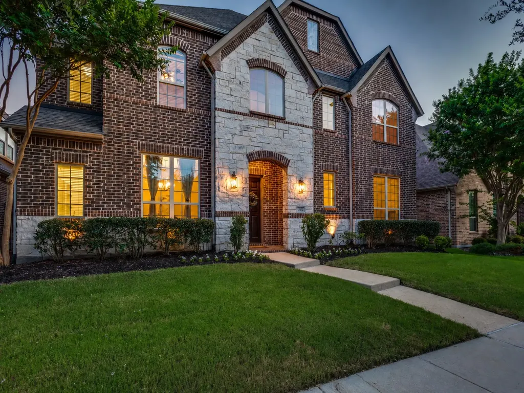 2812 Damsel Bella Boulevard Lewisville TX 75056
