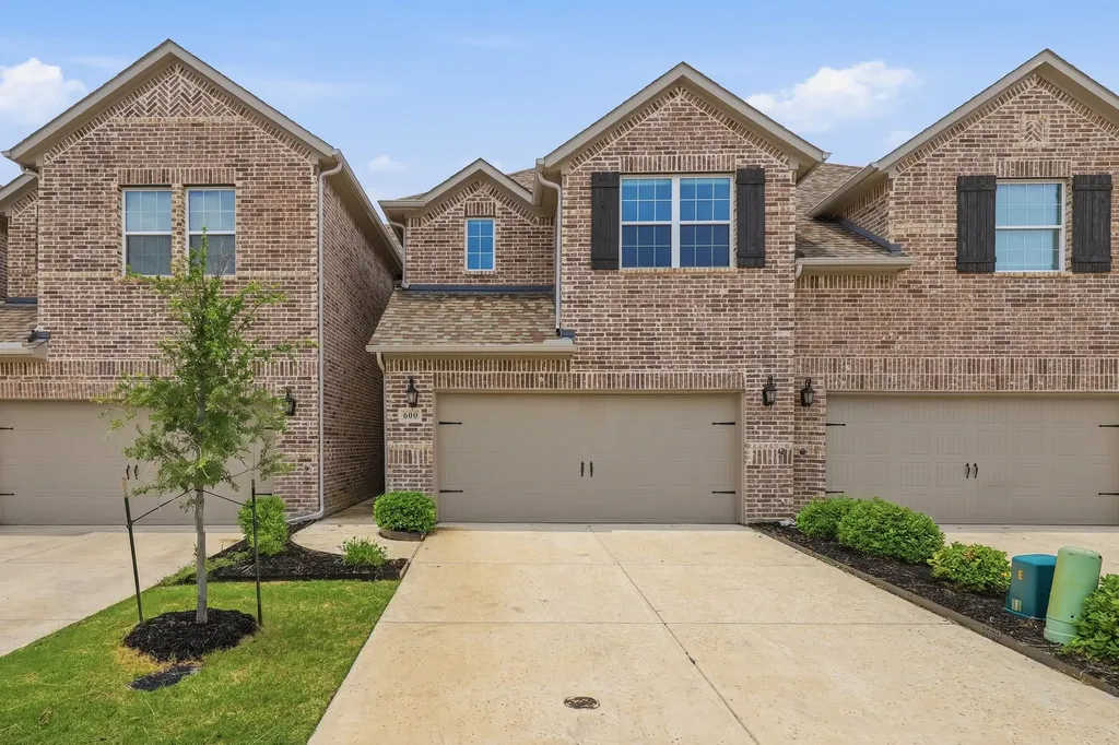 600 Hutchinson Lane Lewisville TX 75077