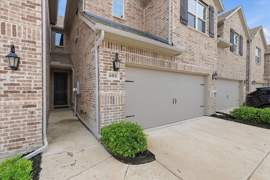 600 Hutchinson Lane Lewisville TX 75077