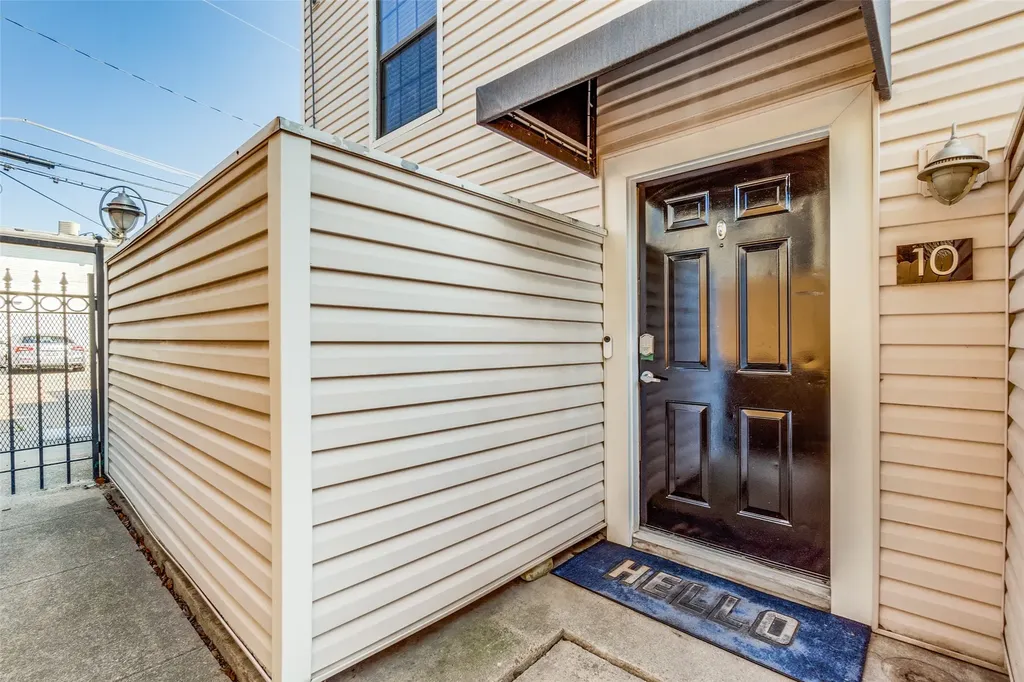 4338 Hartford Street Dallas TX 75219