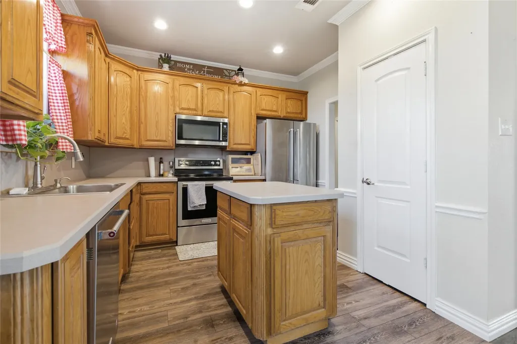 8116 Clearview Court Cresson TX 76035