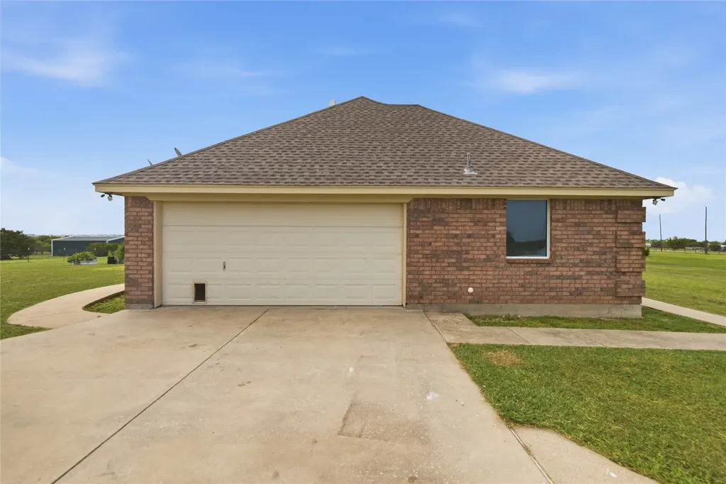 8116 Clearview Court Cresson TX 76035