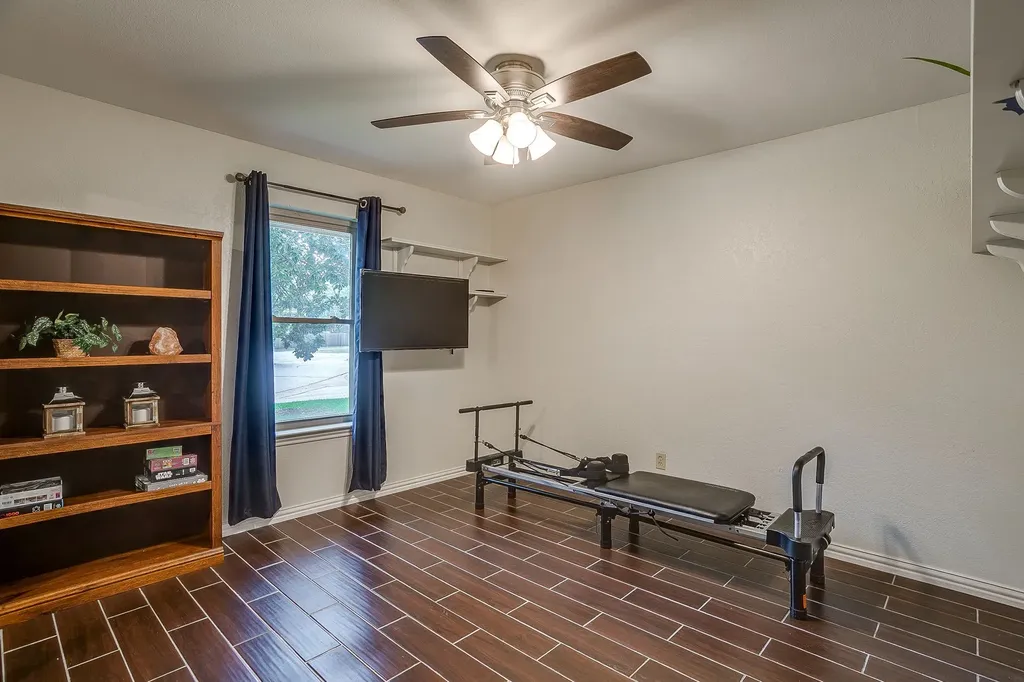 1800 Briarcrest Lane Arlington TX 76012