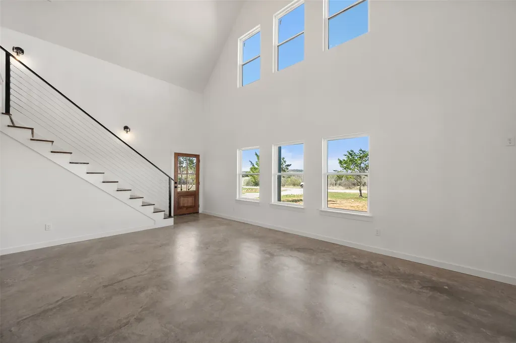 1053 Bluff Creek Drive Strawn TX 76475