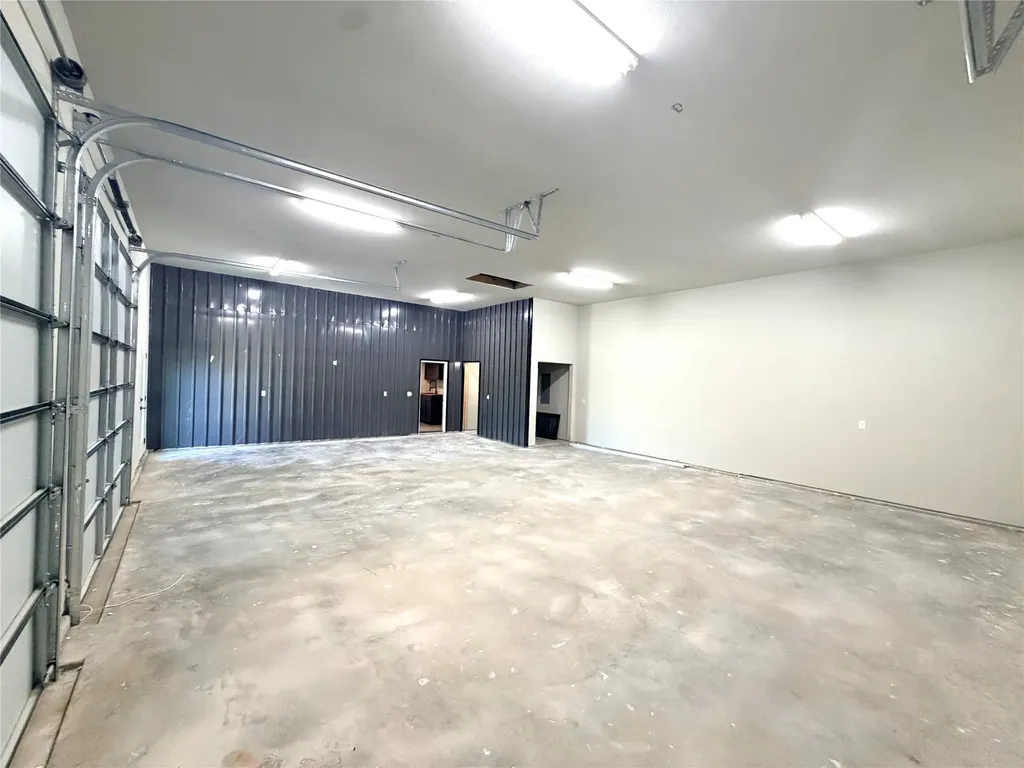1053 Bluff Creek Drive Strawn TX 76475