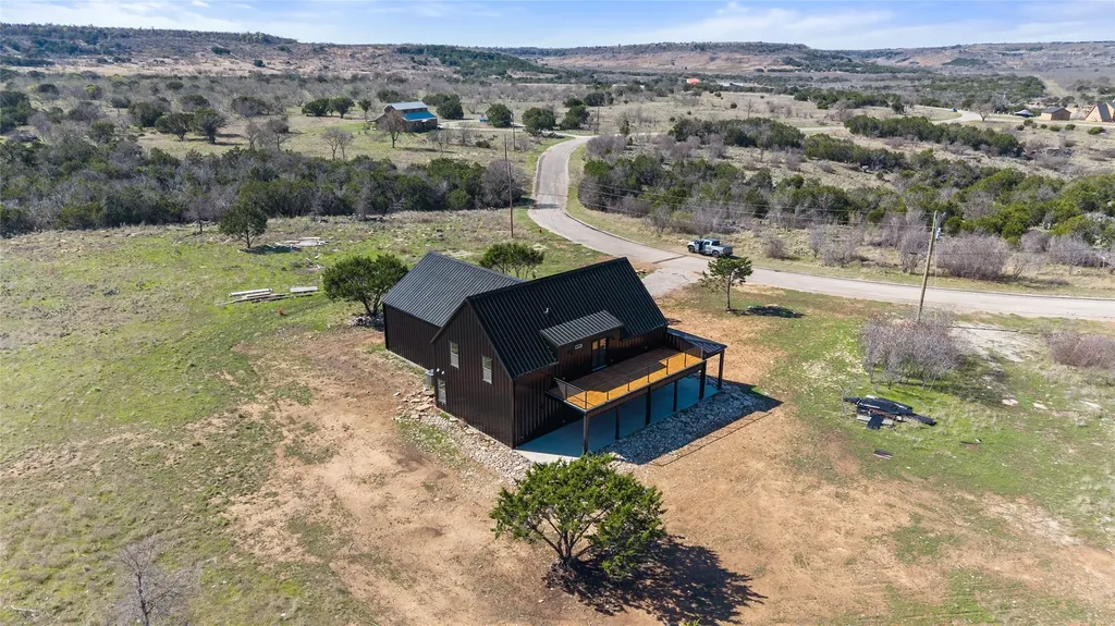 1053 Bluff Creek Drive Strawn TX 76475